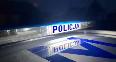 Agresor z widłami i siekierą. Szokujące sceny podczas wypalania traw pod Kolnem