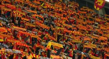 Nafciarze za solidni. Żółto-czerwona nędza w obronie i niemoc w ataku