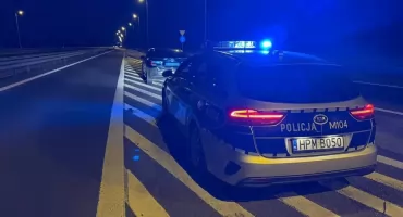 Slalomem po Tykocinie, finał w Jeżewie. 2 promile i ucieczka przed policją