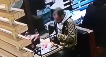 Okradł śpiącego, wpadł po kwadransie