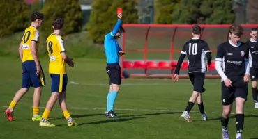 Piłkarski weekend z głowy: komplet wyników. Strzelcy, kartki, sędziowie 