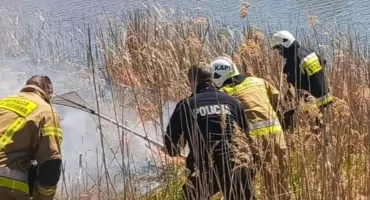 Groźny pożar nad Siemianówką! Ogień był tuż przy lesie ale strażacy uratowali sytuację