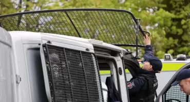 Przed meczem było gorąco! Policja na S8 powstrzymała atak na kibiców ze Szczecina