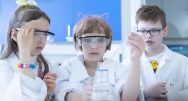Pioruny, roboty i kocie apartamenty. Politechnika Białostocka udowodniła, że nauka to wielka przygoda!
