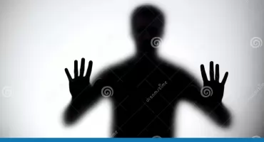 Nastolatki na krawędzi. Dlaczego dzieci uciekają z domów i jak mądrze im pomóc?