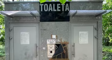 Lans Truskolaskiego czyli Bareja wiecznie żywy. Propaganda sukcesu, rozwalony szalet za pół miliona i fajnie jest 