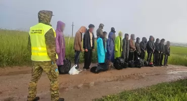 Kolejny szturm na polską granicę. Straż Graniczna zatrzymała kilkudziesięciu migrantów