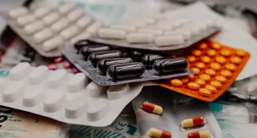 Upały niszczą leki! Sprawdź domową apteczkę, zanim stracisz zdrowie