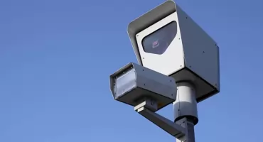 Rewolucja w fotoradarach uderzy w kierowców! Koniec z unikaniem mandatów