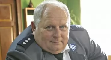 Zmarł kultowy komendant policji z cyklu U Pana Boga za... Odszedł Andrzej Beya-Zaborski: legenda BTL!