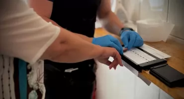 Ukradła blisko 90 tysięcy złotych z kasy! Kradła w sklepie przez osiem miesięcy