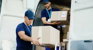Oszczędzanie na transporcie biznesowym: wolne ładunki jako klucz do efektywności