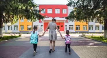Cisza i chłód to wciąż luksus. W jakich warunkach uczą się dzieci z naszego regionu?