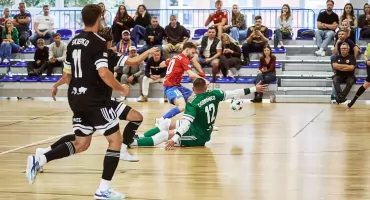 Futsalowa Jagiellonia bez szans z mistrzem. Lekcja futsalu w Białymstoku!