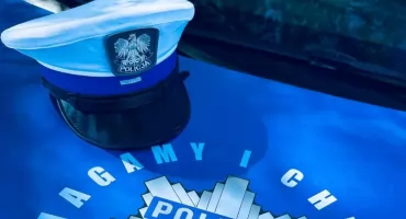 Potrącenie nastolatki na hulajnodze pod parkingiem