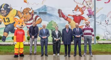 Nowy kolorowy mural ozdobił Chorten Arenę