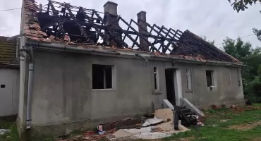Tragiczny pożar w Mońkach. Dominika i Maciek stracili dach nad głową