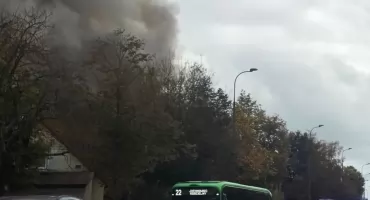 Ogień na Białostoczku! Utrudnienia przy Poleskiej